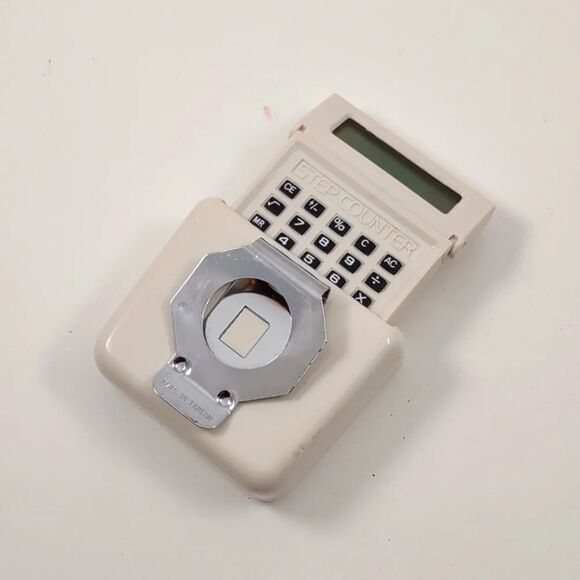 Lillian Vernon Count A Step Electric Pedometer with  Slide out Calculator - Picture 2 of 14